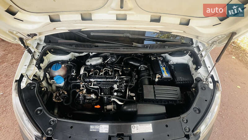 Грузопассажирский фургон Volkswagen Caddy 2011 в Кривом Роге