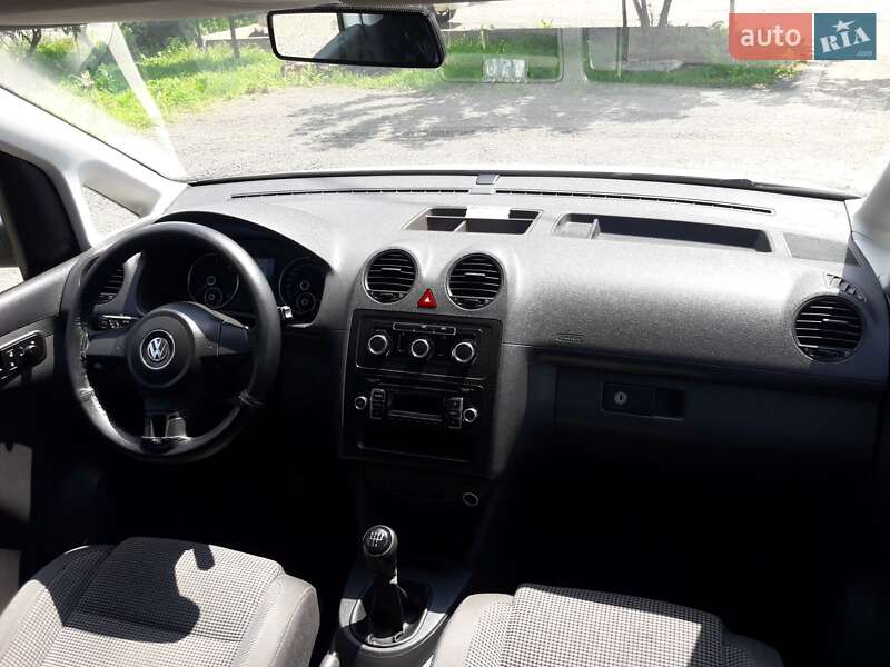 Минивэн Volkswagen Caddy 2013 в Костополе фото 39 Минивэн Volkswagen Caddy 2013 в Костополе