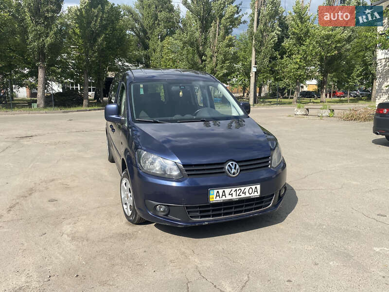 Минивэн Volkswagen Caddy 2011 в 