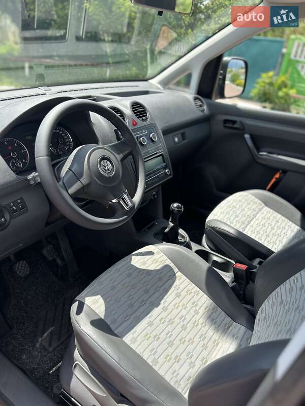Мінівен Volkswagen Caddy 2012 в Києві