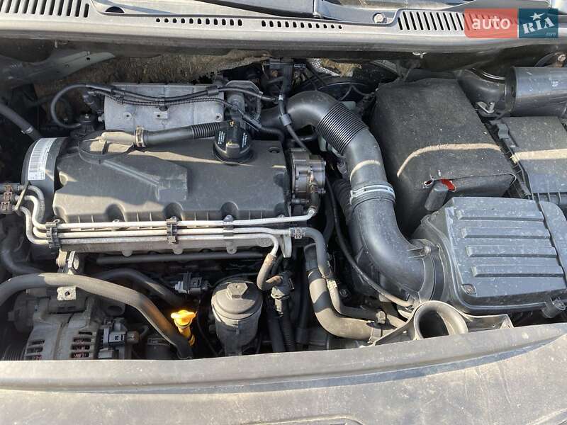 Мінівен Volkswagen Caddy 2010 в Дніпрі