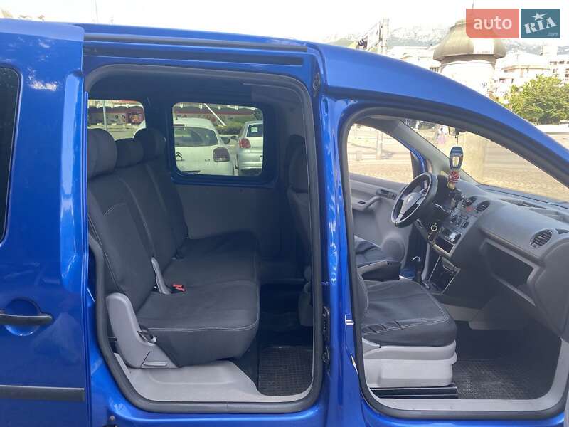 Мінівен Volkswagen Caddy 2010 в Дніпрі