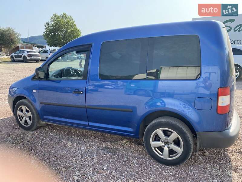 Мінівен Volkswagen Caddy 2010 в Дніпрі