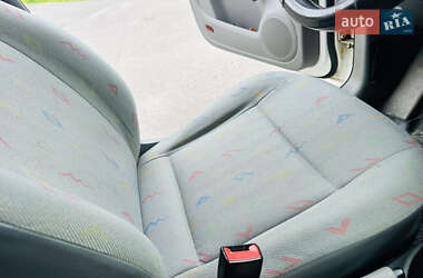 Грузопассажирский фургон Volkswagen Caddy 2004 в 