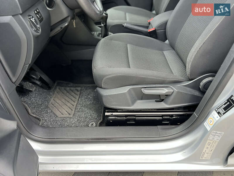 Минивэн Volkswagen Caddy 2017 в Черновцах