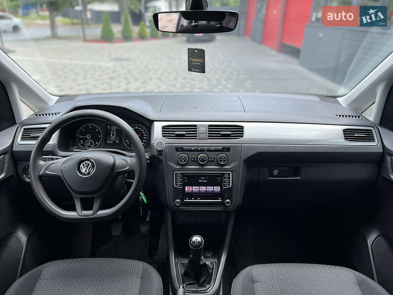 Минивэн Volkswagen Caddy 2017 в Черновцах