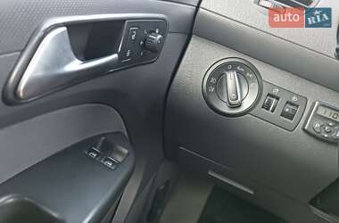 Минивэн Volkswagen Caddy 2011 в 
