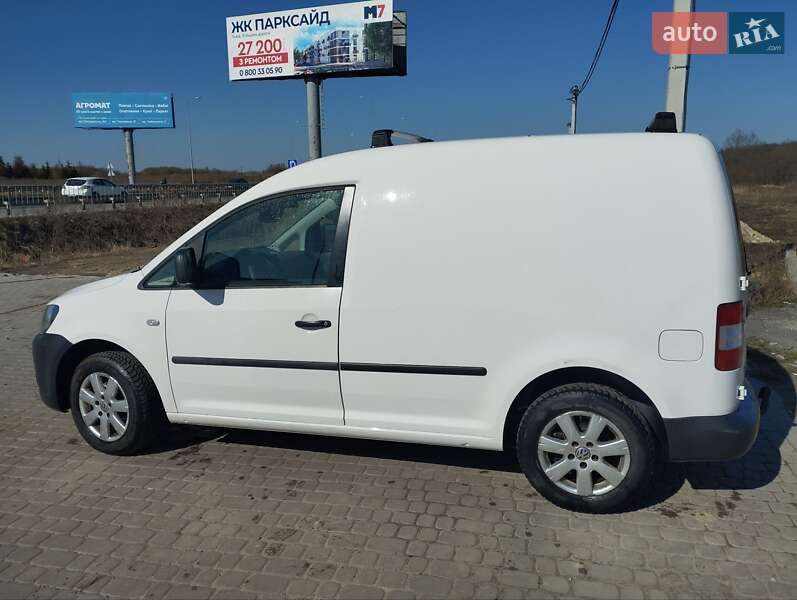 Грузовой фургон Volkswagen Caddy 2013 в Львове