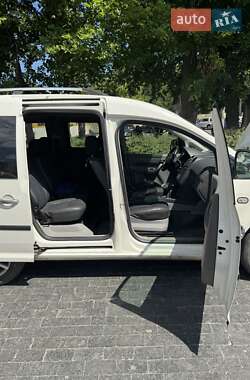 Минивэн Volkswagen Caddy 2009 в 