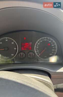 Минивэн Volkswagen Caddy 2009 в 