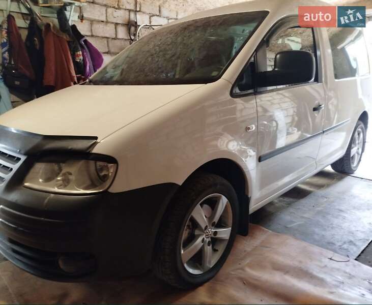 Минивэн Volkswagen Caddy 2008 в Куриловке