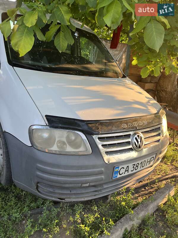 Минивэн Volkswagen Caddy 2009 в Чернобае