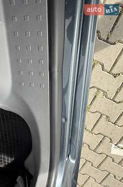Минивэн Volkswagen Caddy 2010 в 