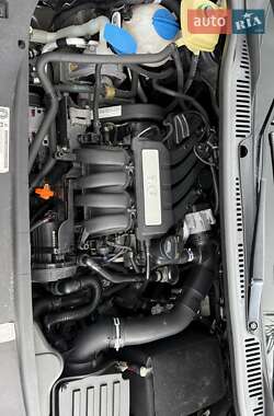 Минивэн Volkswagen Caddy 2010 в 
