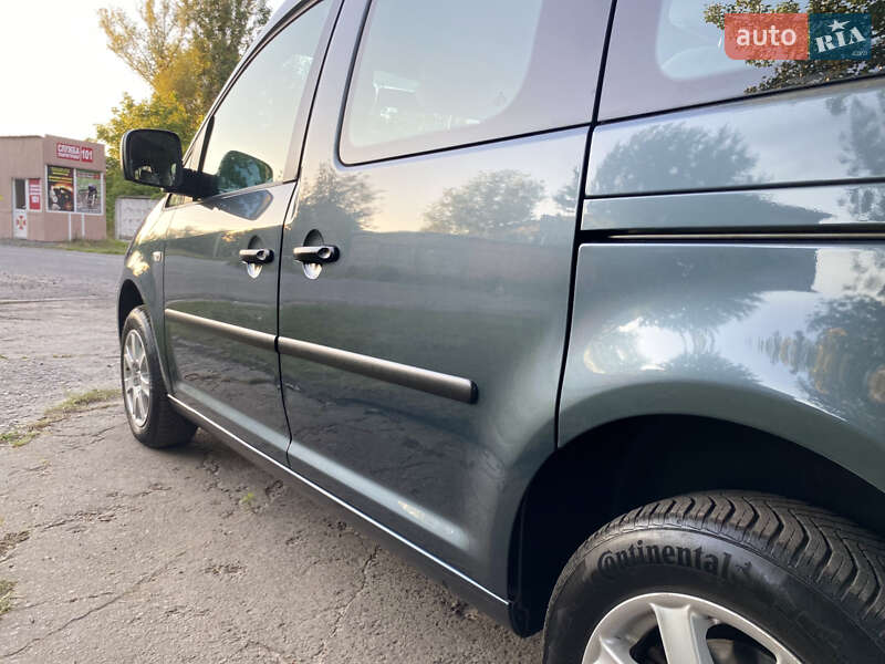 Мінівен Volkswagen Caddy 2005 в Хмельницькому