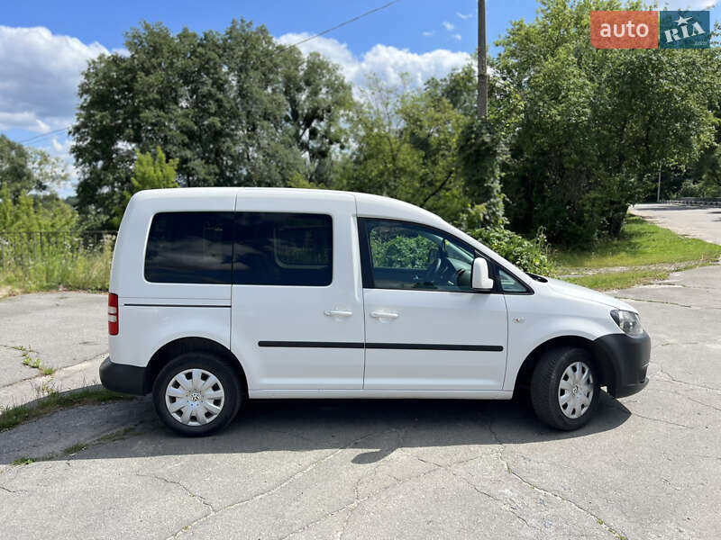 Минивэн Volkswagen Caddy 2010 в Славуте