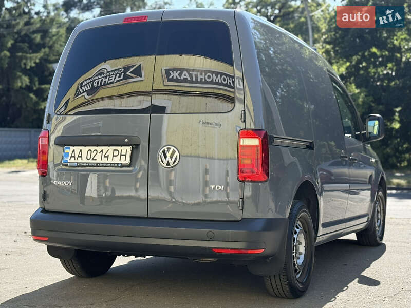 Грузовой фургон Volkswagen Caddy 2016 в Киеве