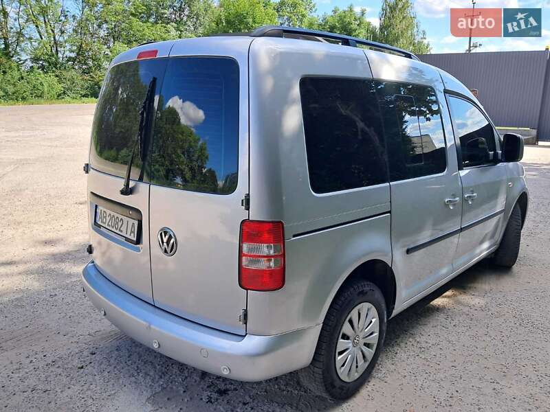 Минивэн Volkswagen Caddy 2011 в Виннице
