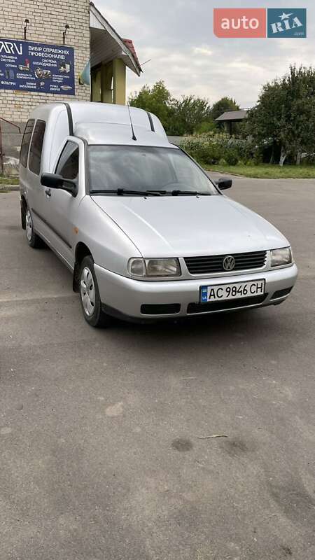 Минивэн Volkswagen Caddy 2002 в Нововолынске