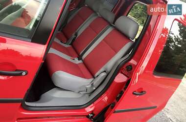 Минивэн Volkswagen Caddy 2010 в 