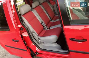 Минивэн Volkswagen Caddy 2010 в 