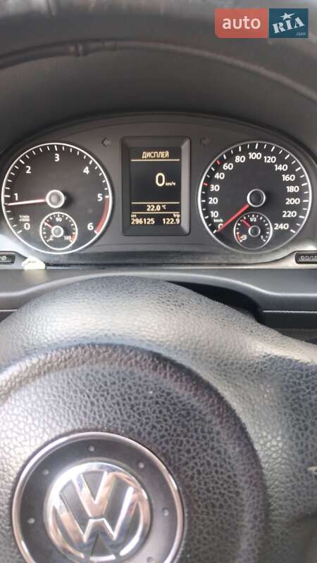 Грузовой фургон Volkswagen Caddy 2012 в Любешове