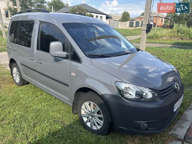 Минивэн Volkswagen Caddy 2011 в Богодухове