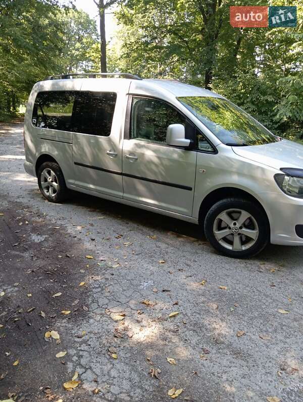 Минивэн Volkswagen Caddy 2012 в Черновцах