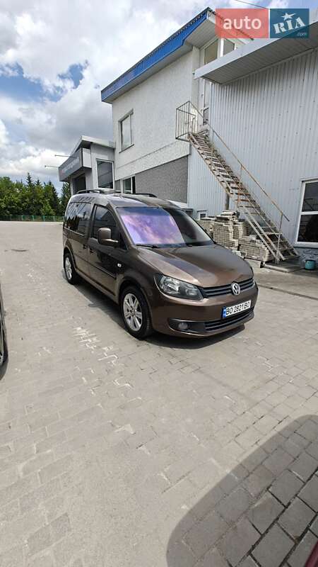 Мінівен Volkswagen Caddy 2012 в 