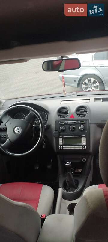 Минивэн Volkswagen Caddy 2008 в Новоселице