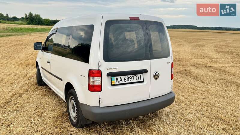 Минивэн Volkswagen Caddy 2010 в Киеве