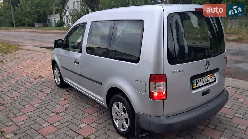 Минивэн Volkswagen Caddy 2005 в Коростене