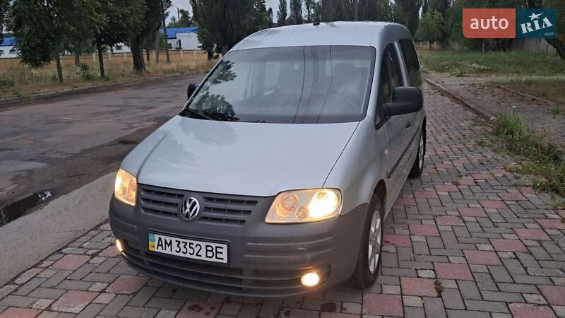 Минивэн Volkswagen Caddy 2005 в Коростене