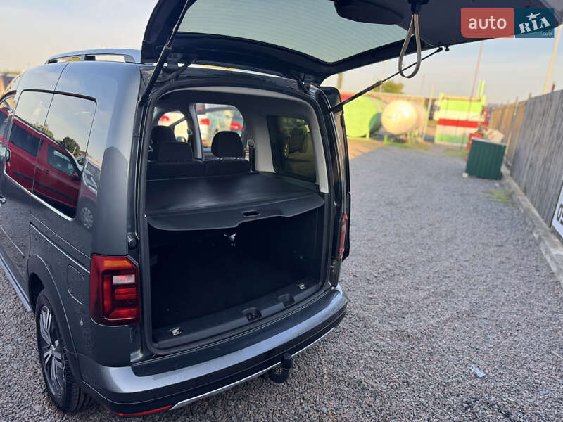 Мінівен Volkswagen Caddy 2017 в Сарнах