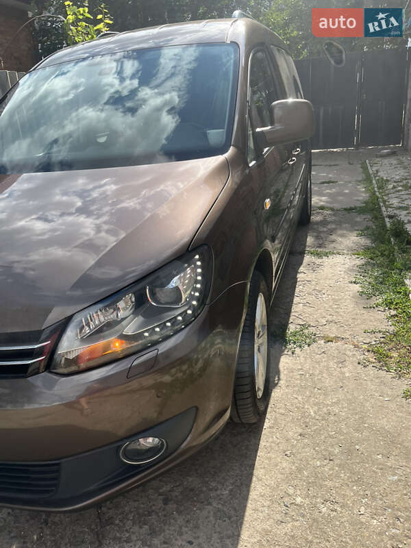 Мінівен Volkswagen Caddy 2012 в Долинській