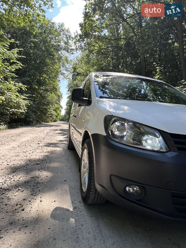 Минивэн Volkswagen Caddy 2014 в Умани