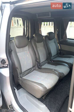 Минивэн Volkswagen Caddy 2010 в 