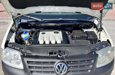 Грузовой фургон Volkswagen Caddy 2004 в 