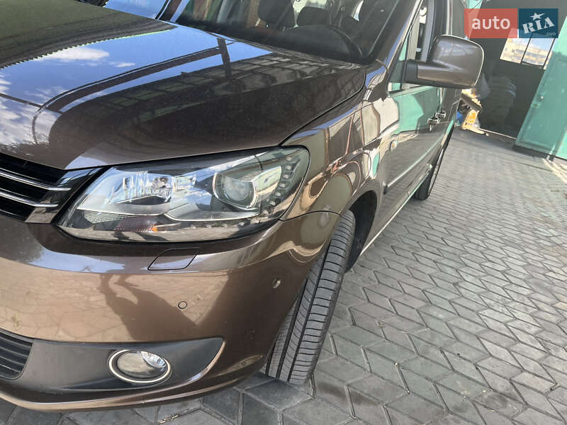Мінівен Volkswagen Caddy 2012 в Долинській