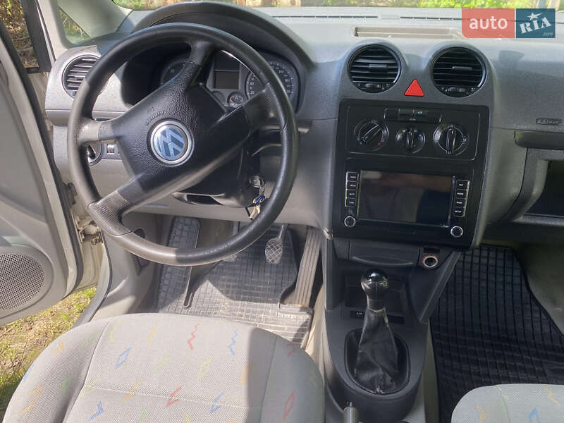 Мінівен Volkswagen Caddy 2005 в Пустомитах