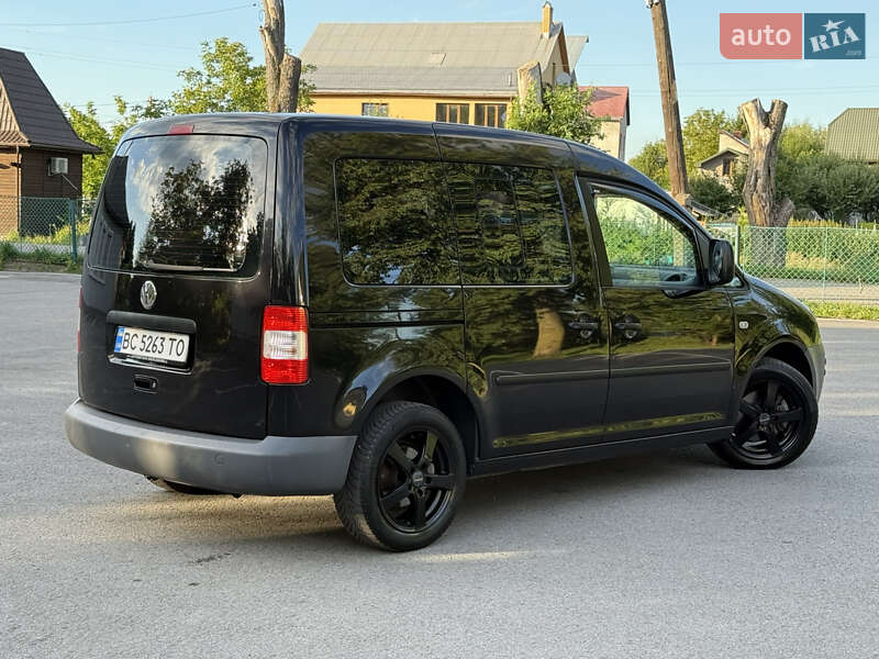 Минивэн Volkswagen Caddy 2004 в Самборе
