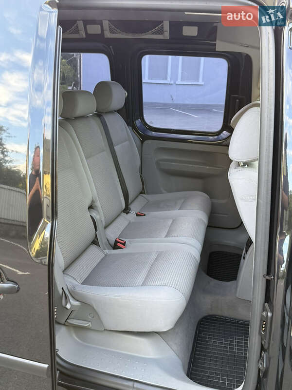 Минивэн Volkswagen Caddy 2004 в Самборе