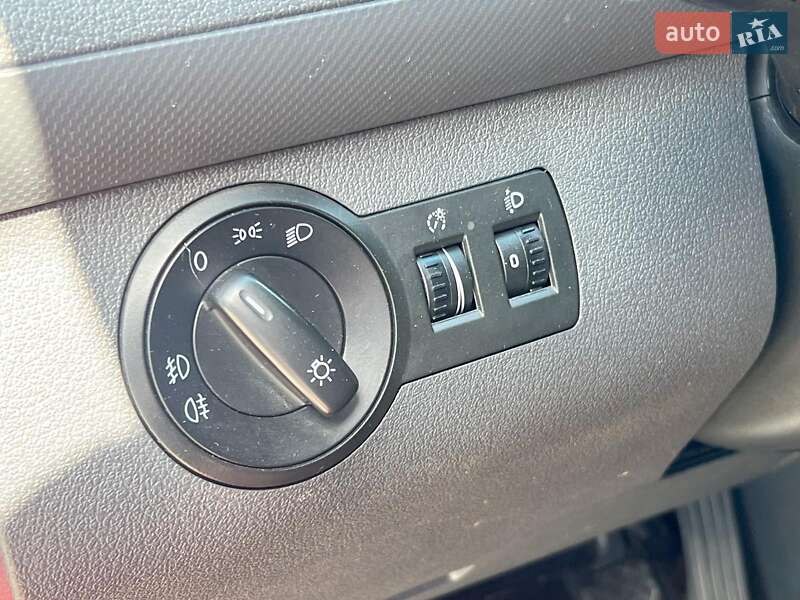 Минивэн Volkswagen Caddy 2012 в Киеве
