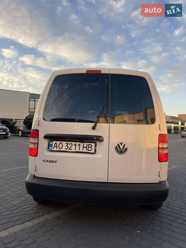 Грузопассажирский фургон Volkswagen Caddy 2011 в Мукачево