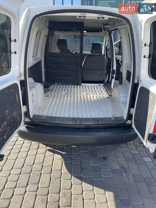 Грузопассажирский фургон Volkswagen Caddy 2011 в Мукачево