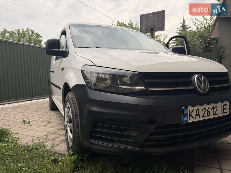 Грузовой фургон Volkswagen Caddy 2017 в 