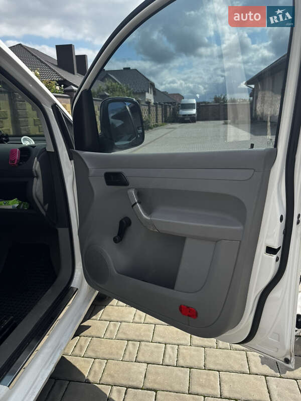 Мінівен Volkswagen Caddy 2005 в Луцьку