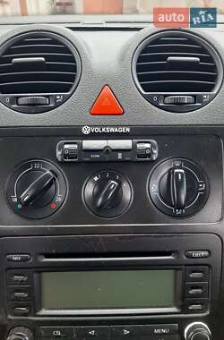 Минивэн Volkswagen Caddy 2005 в  фото 11 Минивэн Volkswagen Caddy 2005 в