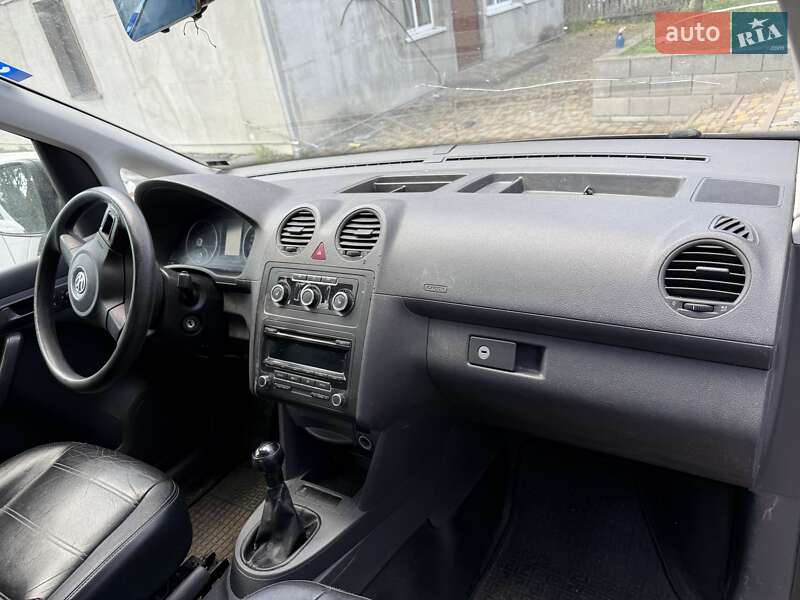 Минивэн Volkswagen Caddy 2011 в Лубнах