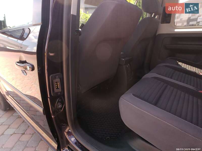 Мінівен Volkswagen Caddy 2014 в Сарнах